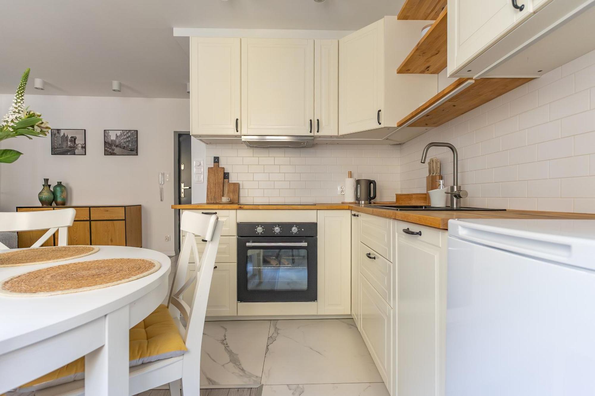 Glow Apartments - Chlebnicka, Gdansk Old Town & Neptun Fontanna — Photos 3